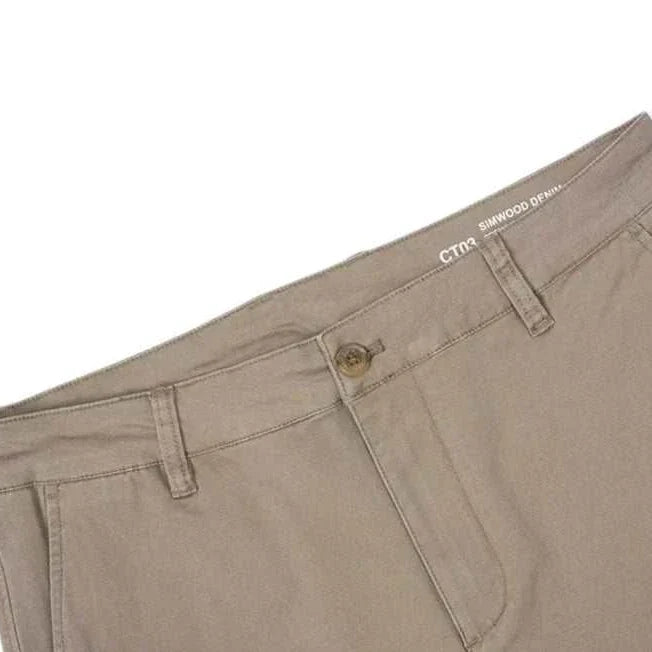 Classic chino pants in cotton and spandex blend for comfort and style.