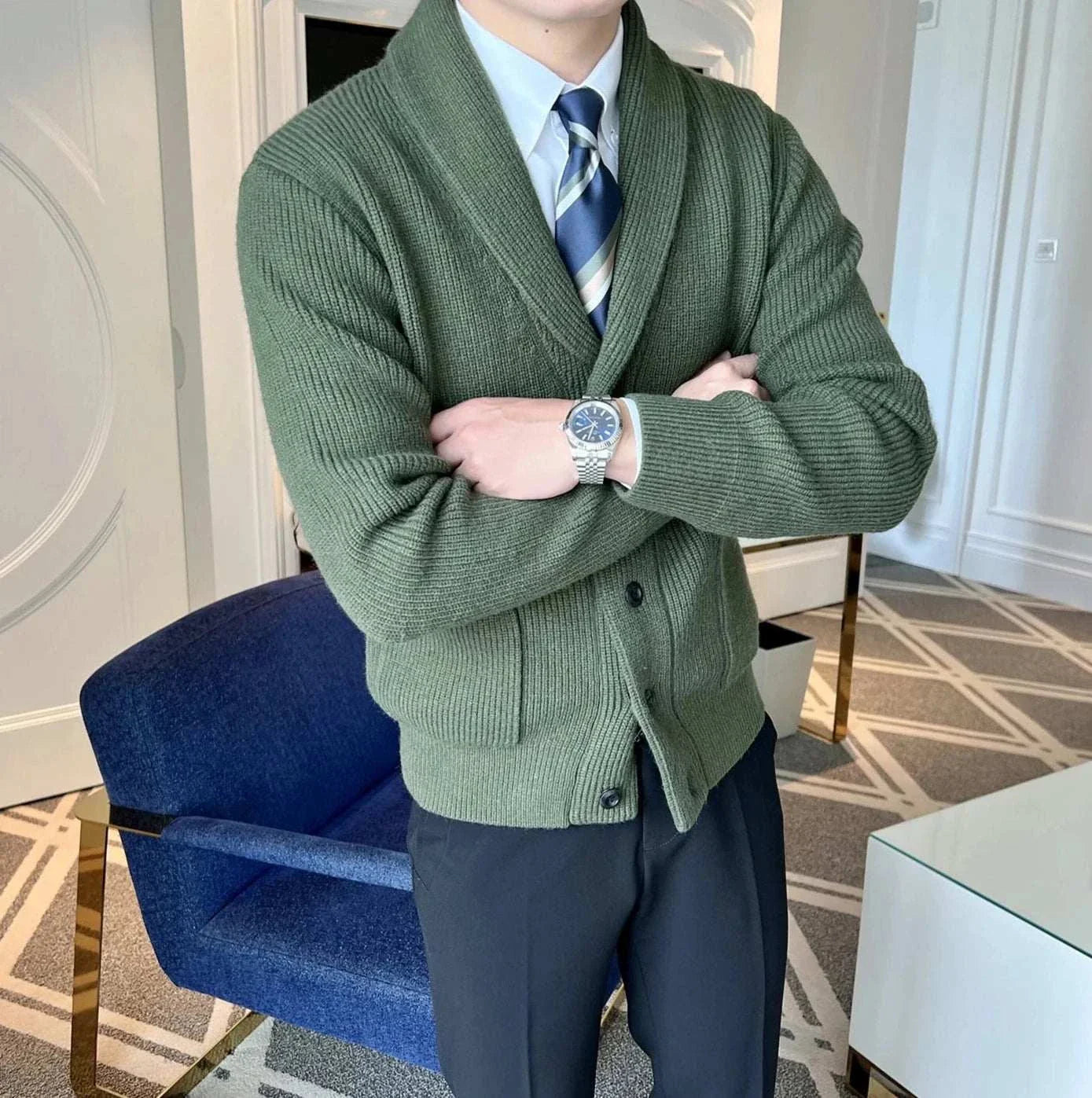 Men's green fall season casual cardigan, lightweight acrylic, stylish and warm for autumn.