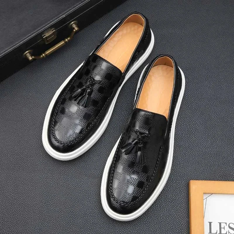 OXFORD plaid pattern loafers, black leather with tassels, non-slip rubber outsole.