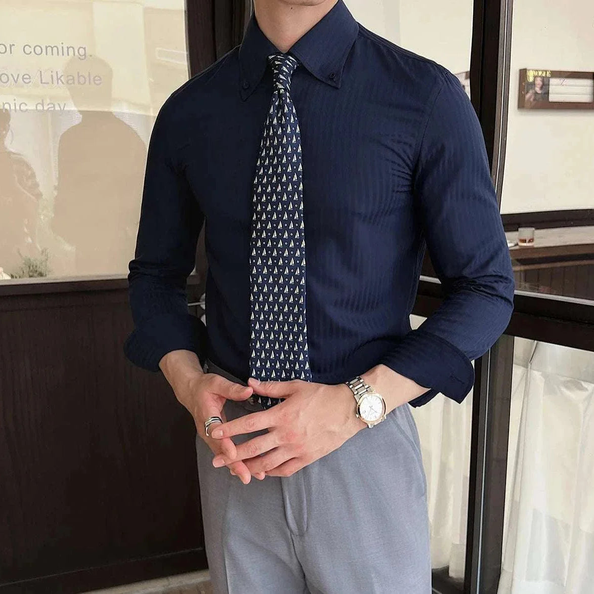 Business casual slim fit shirt in navy, office style, breathable fabric.