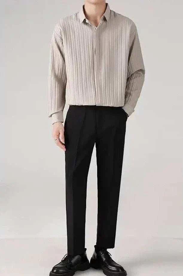 Business loose striped shirt in beige, perfect for spring/summer office fashion.