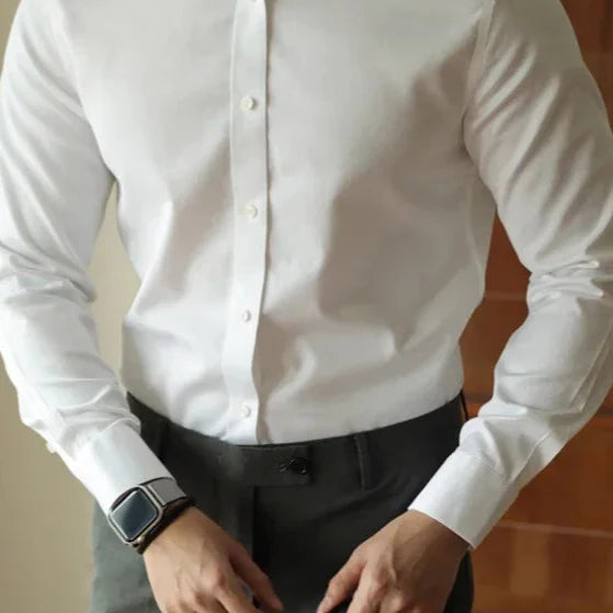 Men's casual office Italian shirt in white, made of breathable cotton, perfect for all seasons.