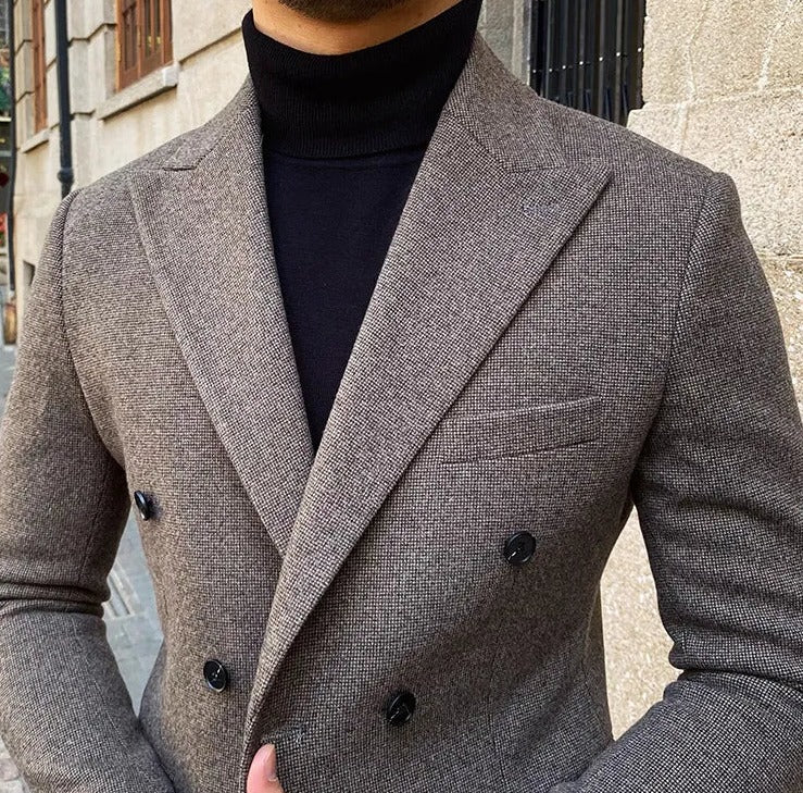 Office double breasted suit for men in elegant pattern and versatile color.