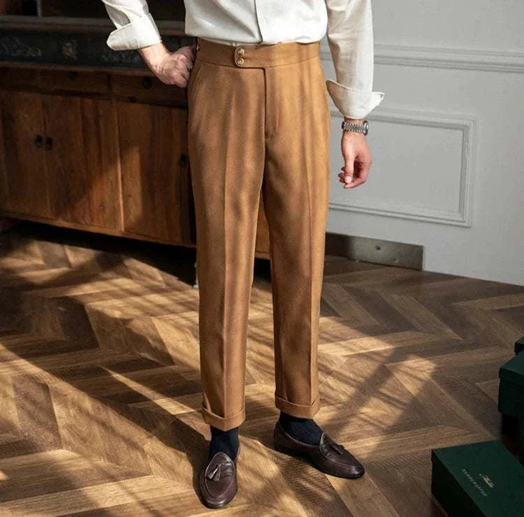 Autumn/Winter retro Italian trousers in solid brown, casual elegant style, for men.