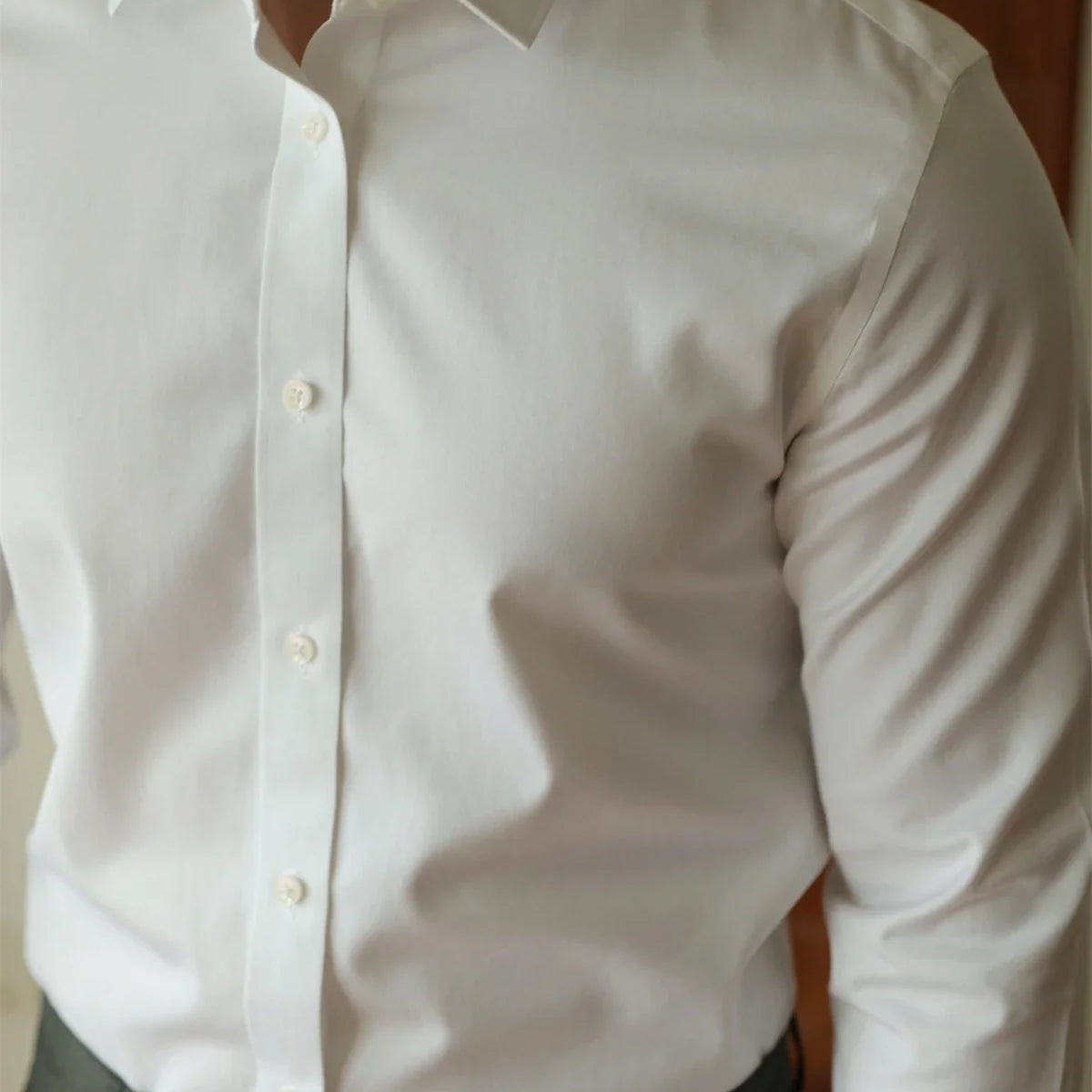 Casual office Italian shirt in soft, breathable cotton for men.