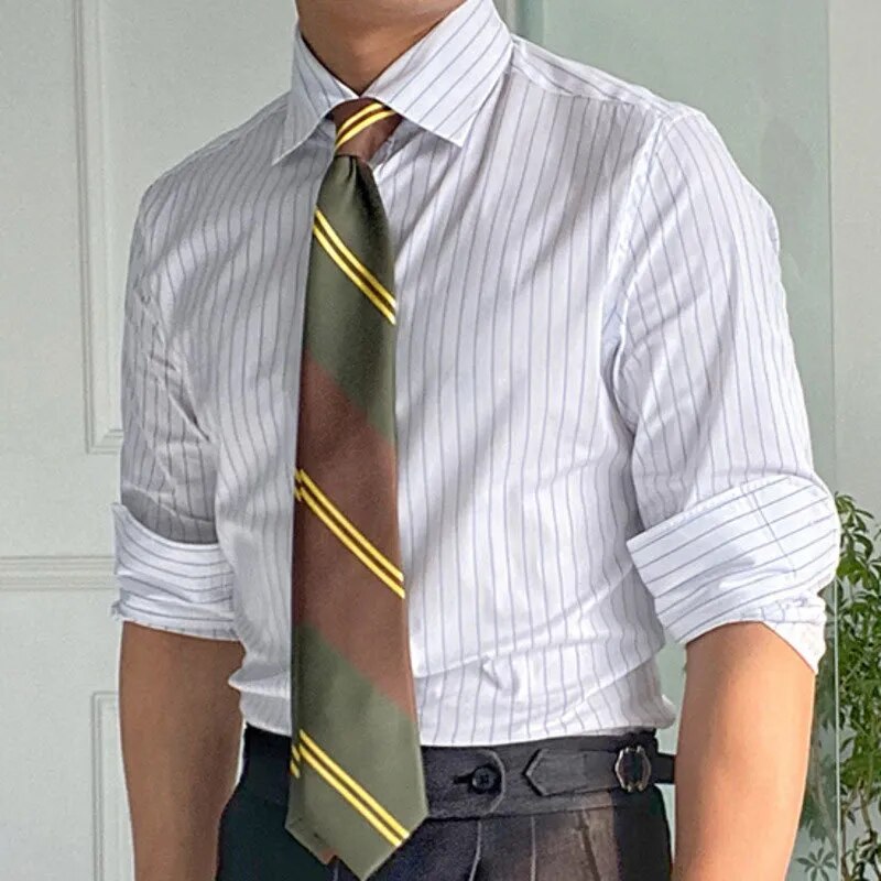 Italian Striped Shirt with long sleeves and smart casual style.