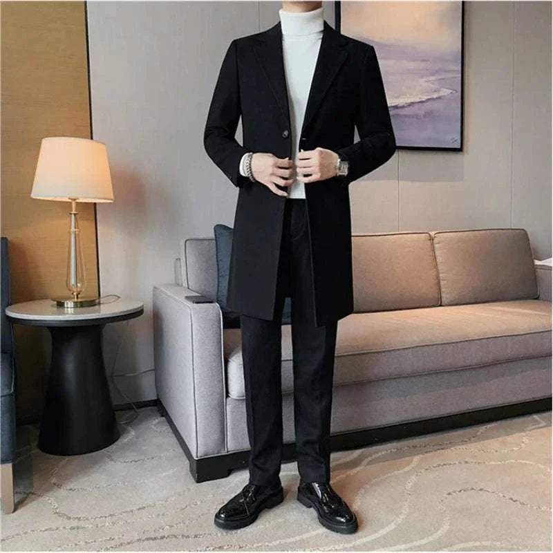 Elegant slim fit suit coat for men in high-quality polyester.