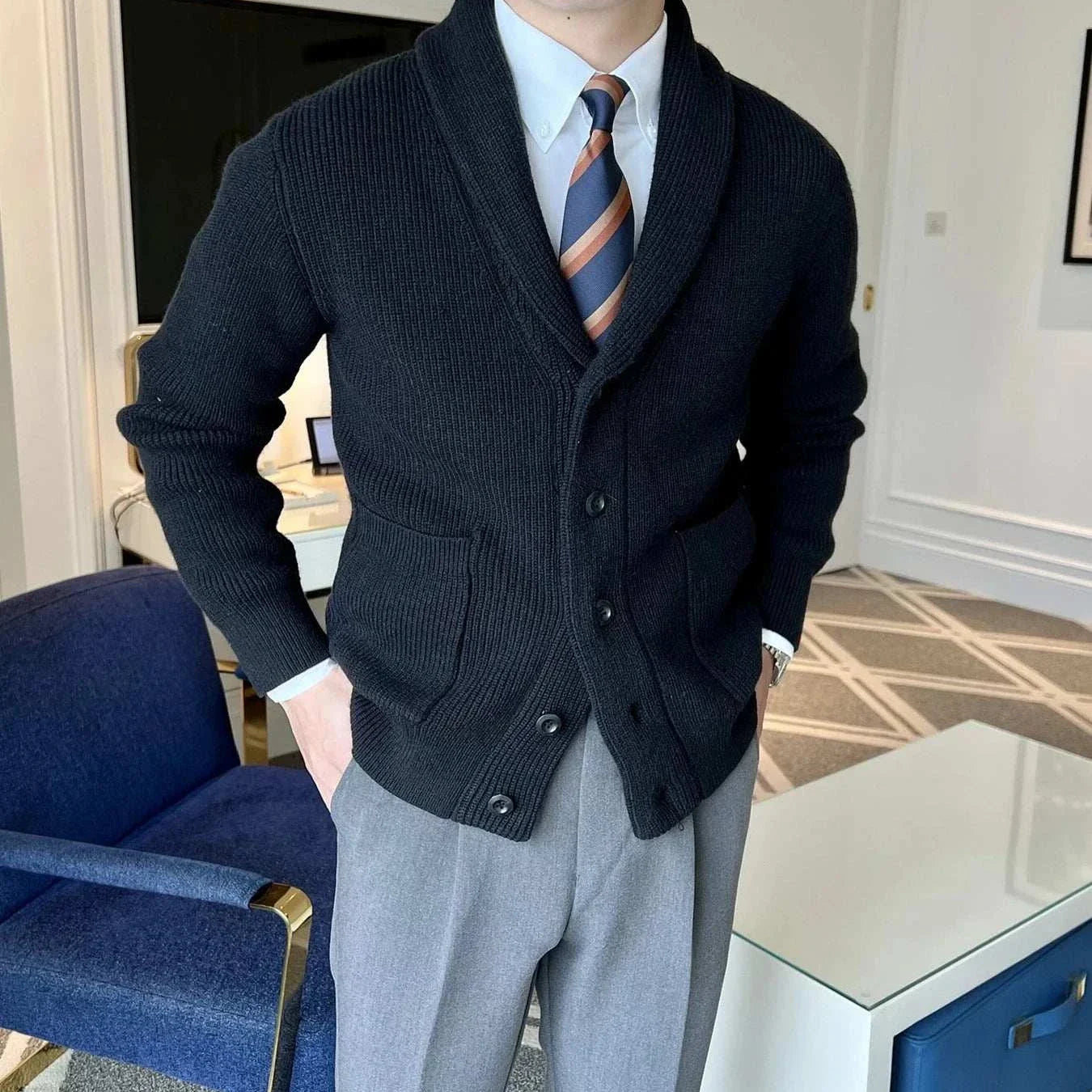 Men's black fall season casual cardigan, stylish and lightweight, perfect for chilly autumn nights.