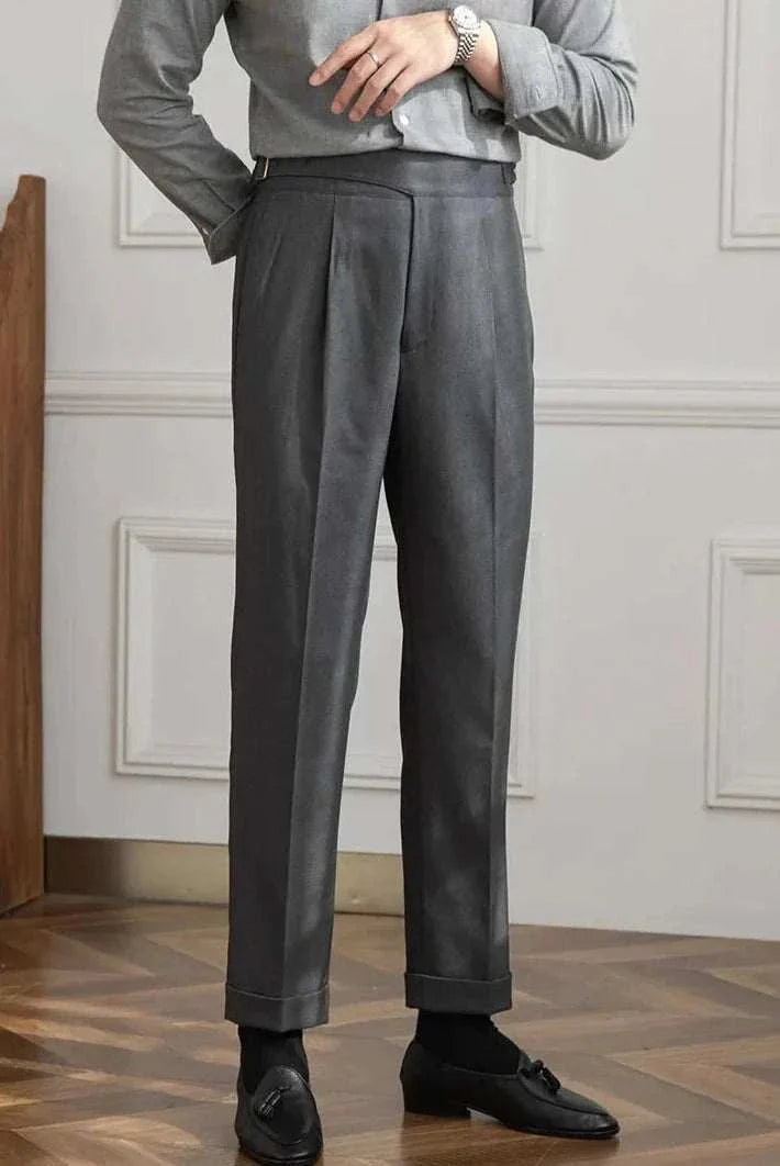 Autumn Italian high-waist trousers for men in solid color, versatile and comfortable.