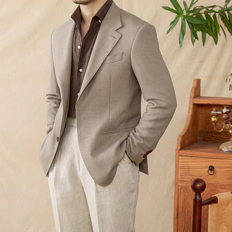 Business linen relaxation jacket for men in light tones, perfect for stylish winter comfort.