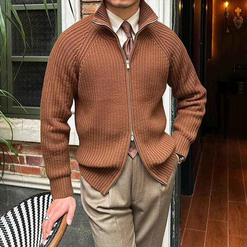 Retro cardigan in brown, cotton material, casual and elegant style for men.