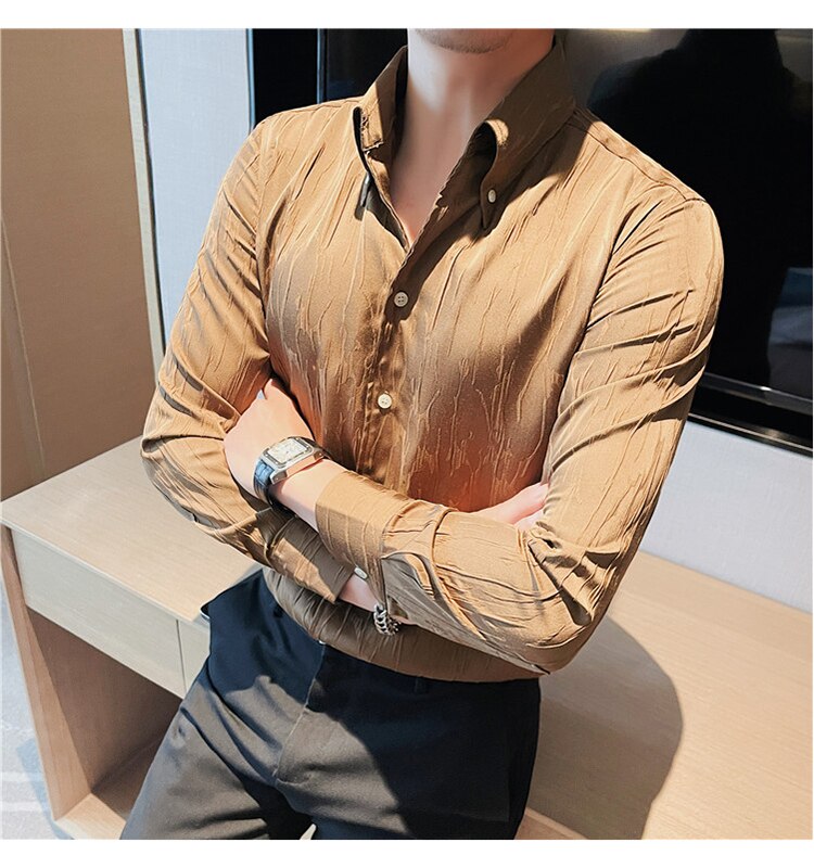LUXE Long-Sleeve Shirt for men in high-quality cotton and linen blend, offering a stylish fit and solid pattern.