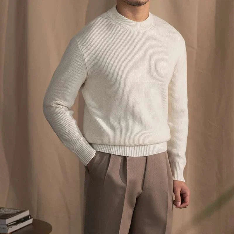 Autumn warm wool sweater for men in solid pattern, perfect for chilly days.