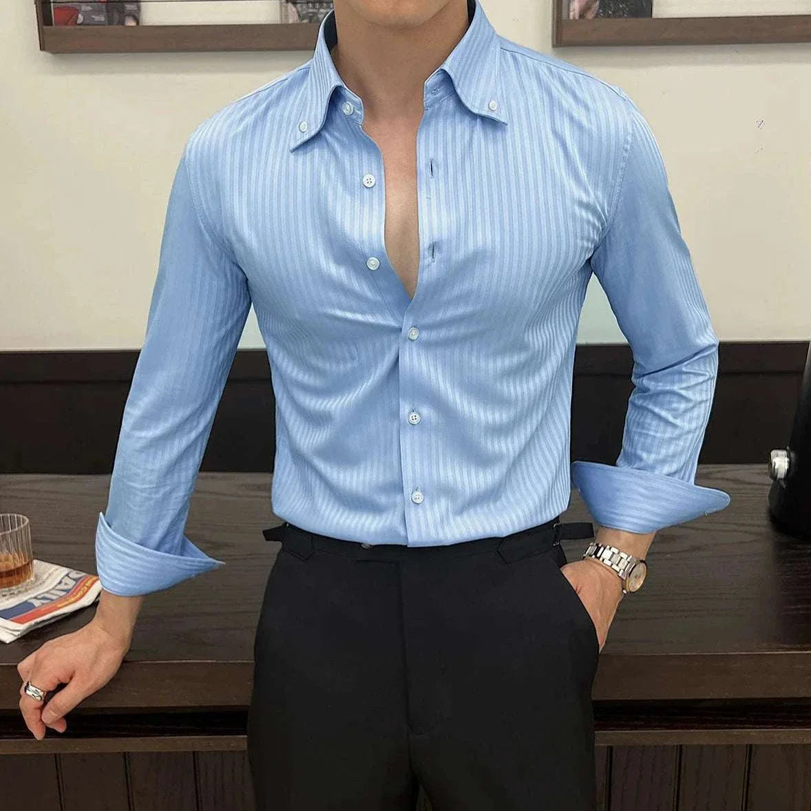 Business casual slim fit shirt for men in light blue, perfect for office and elegant occasions.