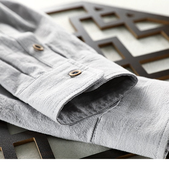 Maurice Solid Shirt sleeve detail in cotton-linen blend.