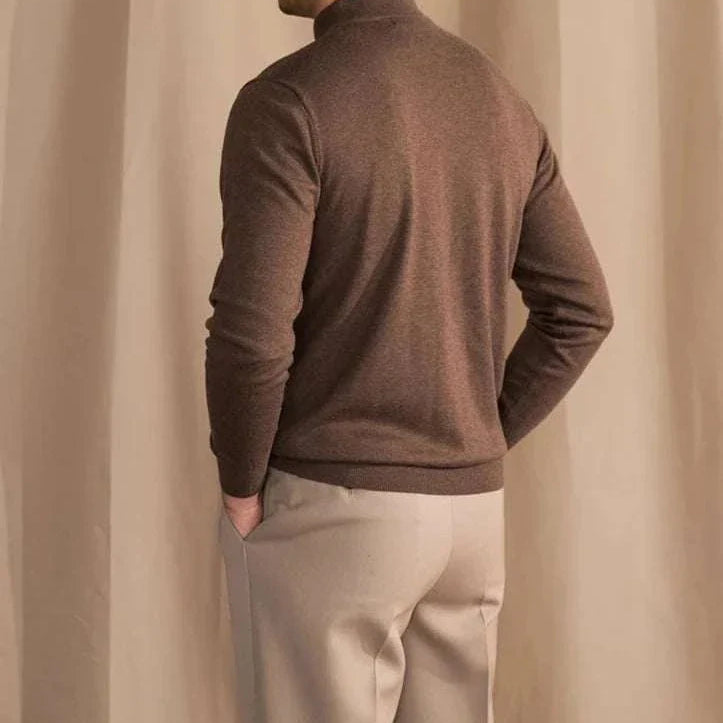 Men's slim fit half-turtleneck sweater in brown, 70% wool, stylish and cozy.