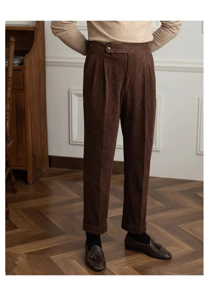 Italian old money vintage pants in rich brown, offering a luxurious blend of polyester and cotton for stylish comfort and durability.