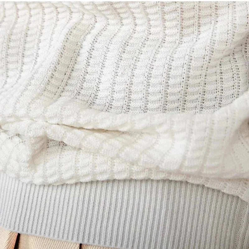 Winter wool sweater with ribbed texture in premium quality wool for men.