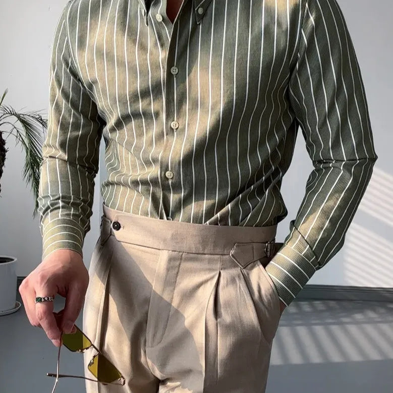 Non iron striped shirt for men, casual spring and autumn wear.