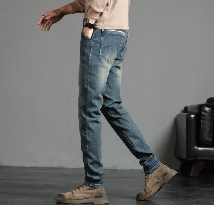 Vinny Vintage Jeans in casual style suitable for daily wear in spring and autumn.