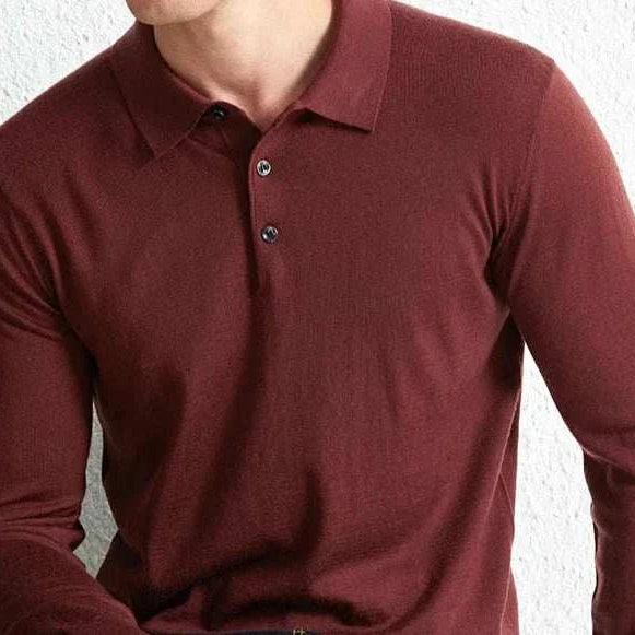 Slim fit wool autumn sweater in burgundy for men.