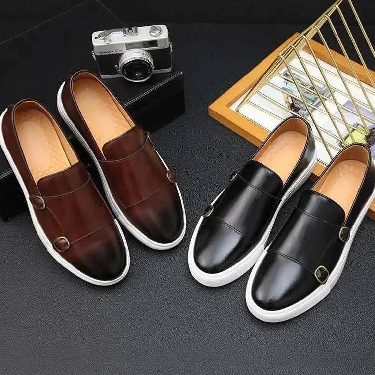 Monk British loafers in black and brown with buckles and cushioned insoles.