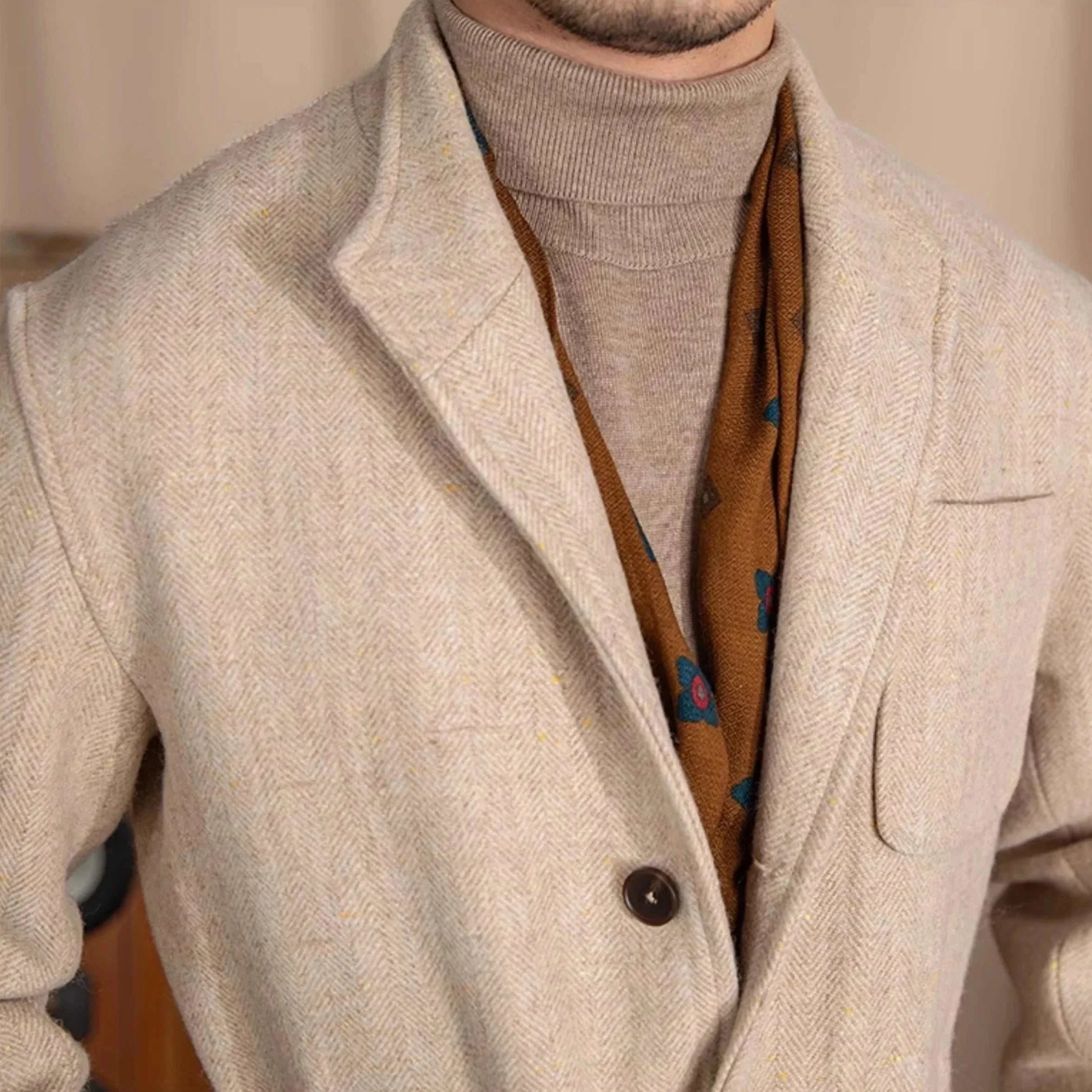 British winter premium jacket for men in wool and cotton blend, providing warmth and stylish comfort.