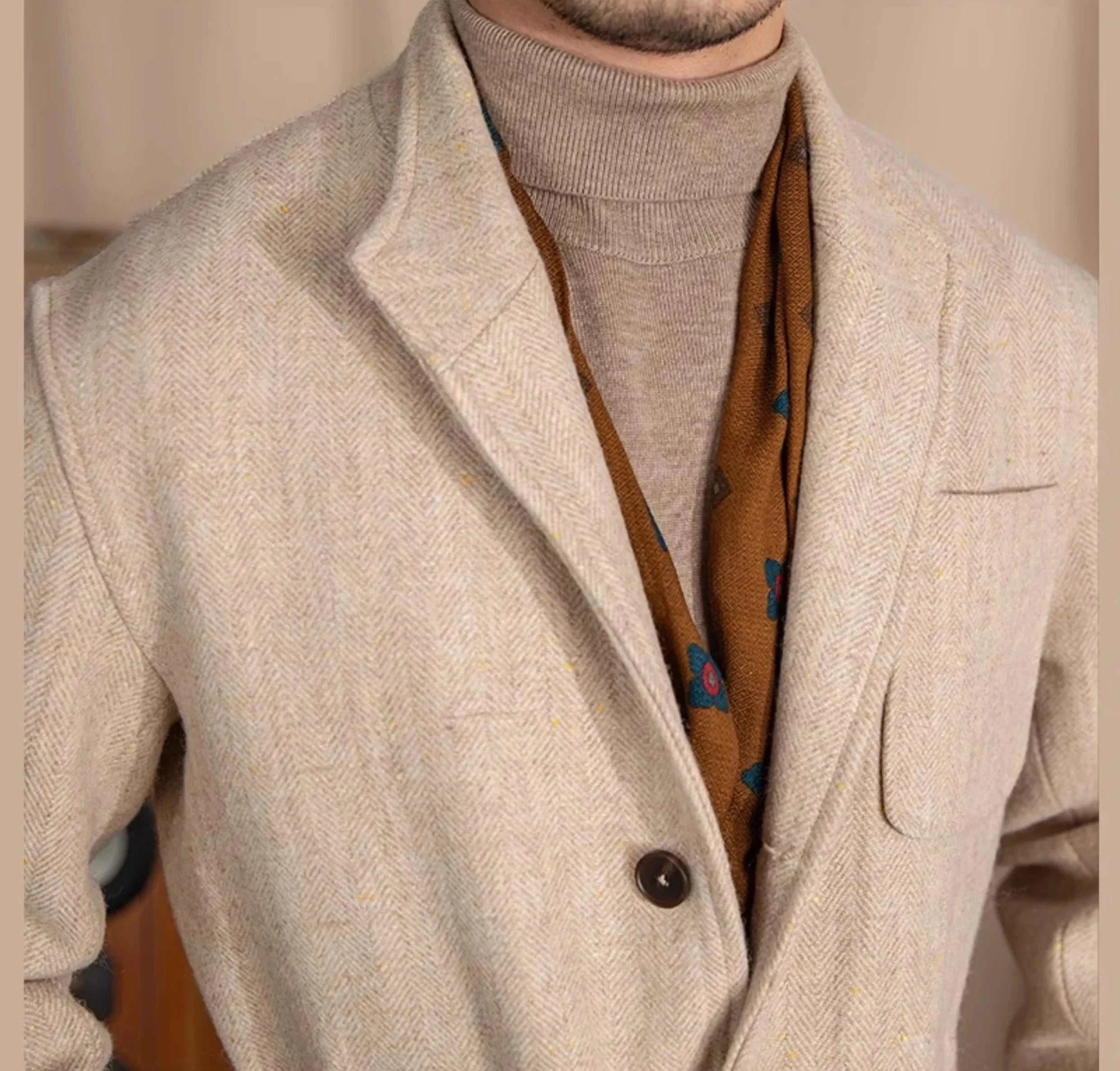 British winter premium jacket for men in wool and cotton blend, providing warmth and stylish comfort.