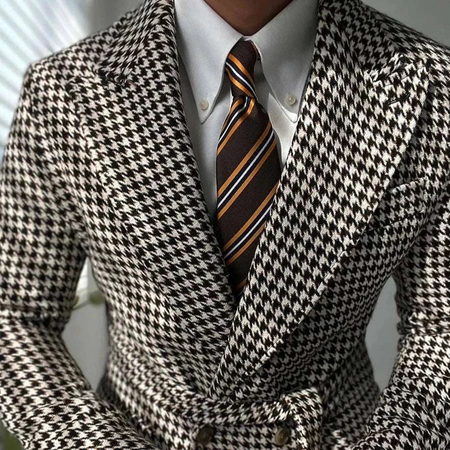Houndstooth woolen retro suit blazer for men, featuring a classic plaid pattern and elegant style.