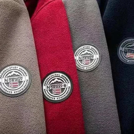 Norway puffer jacket in black, gray, khaki, red, navy colors with logo patch.