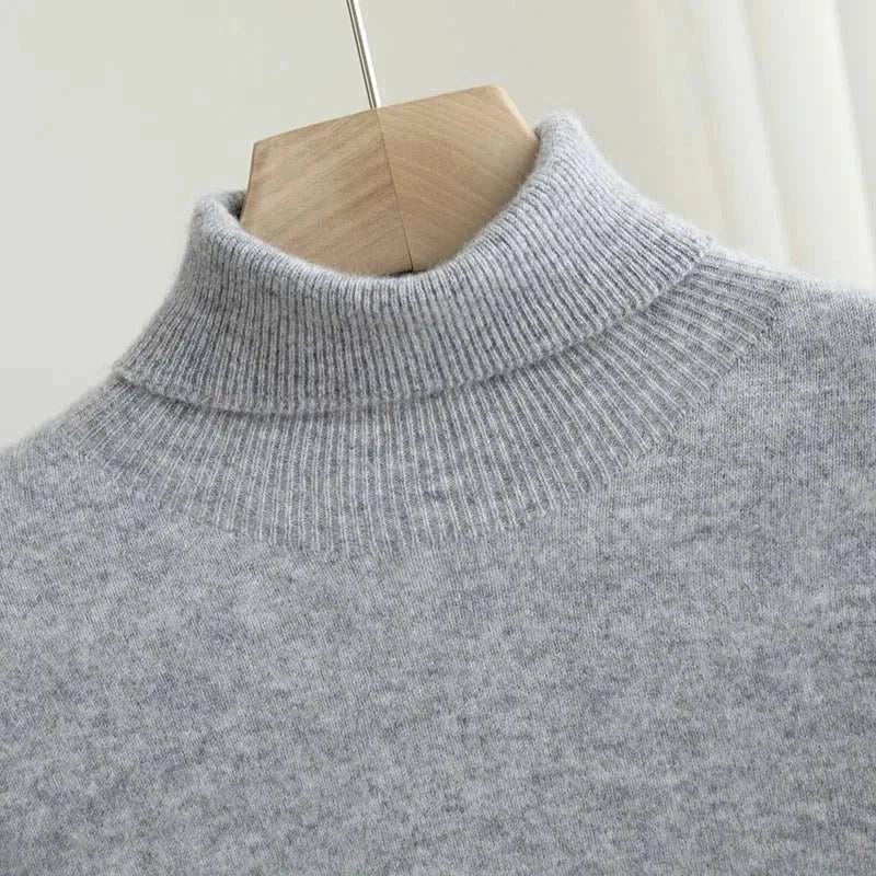 Business wool turtleneck sweater for men in grey, ideal for autumn/winter.