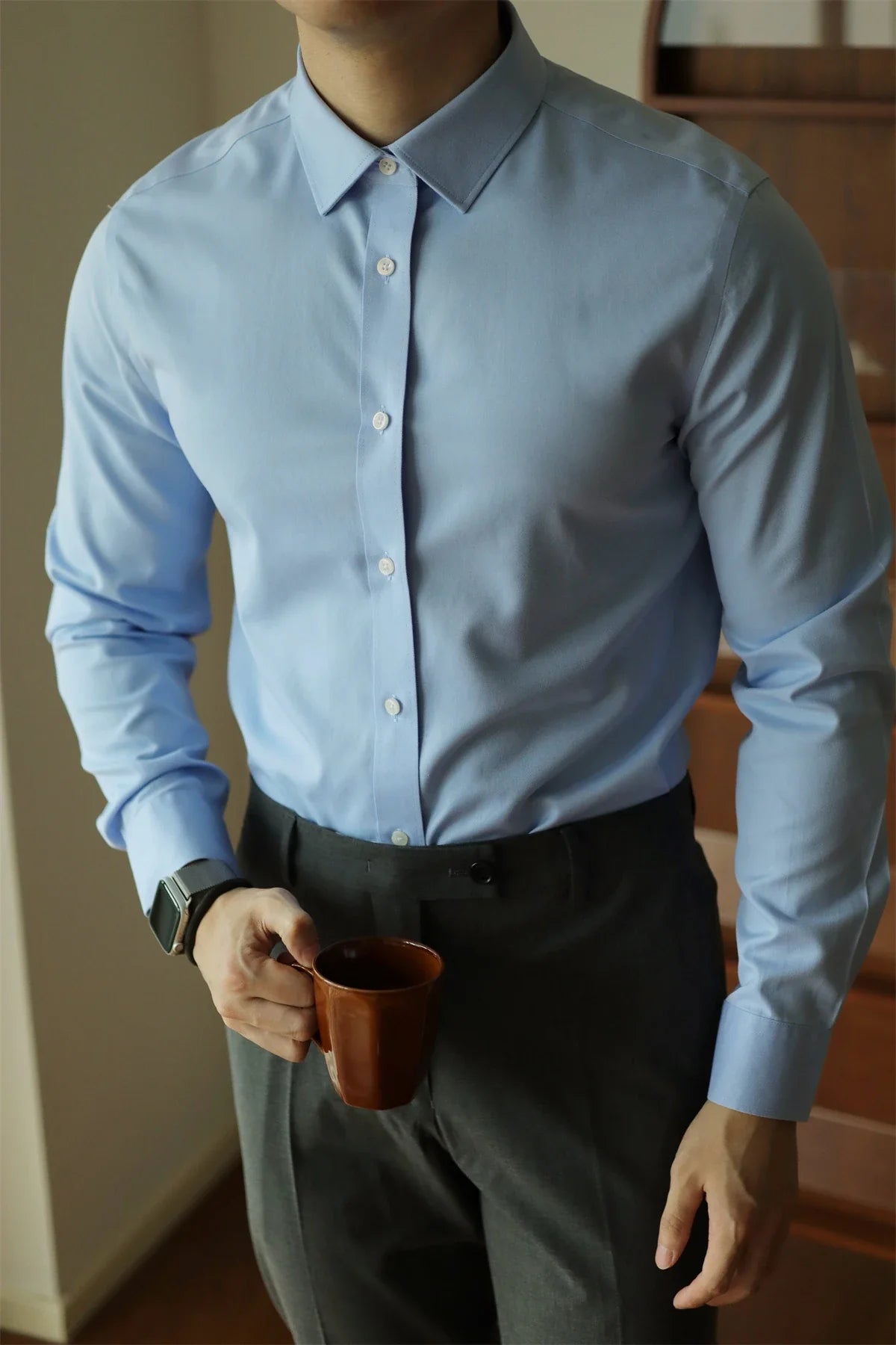 Casual office Italian shirt for men made of soft cotton, perfect for comfort and elegance.