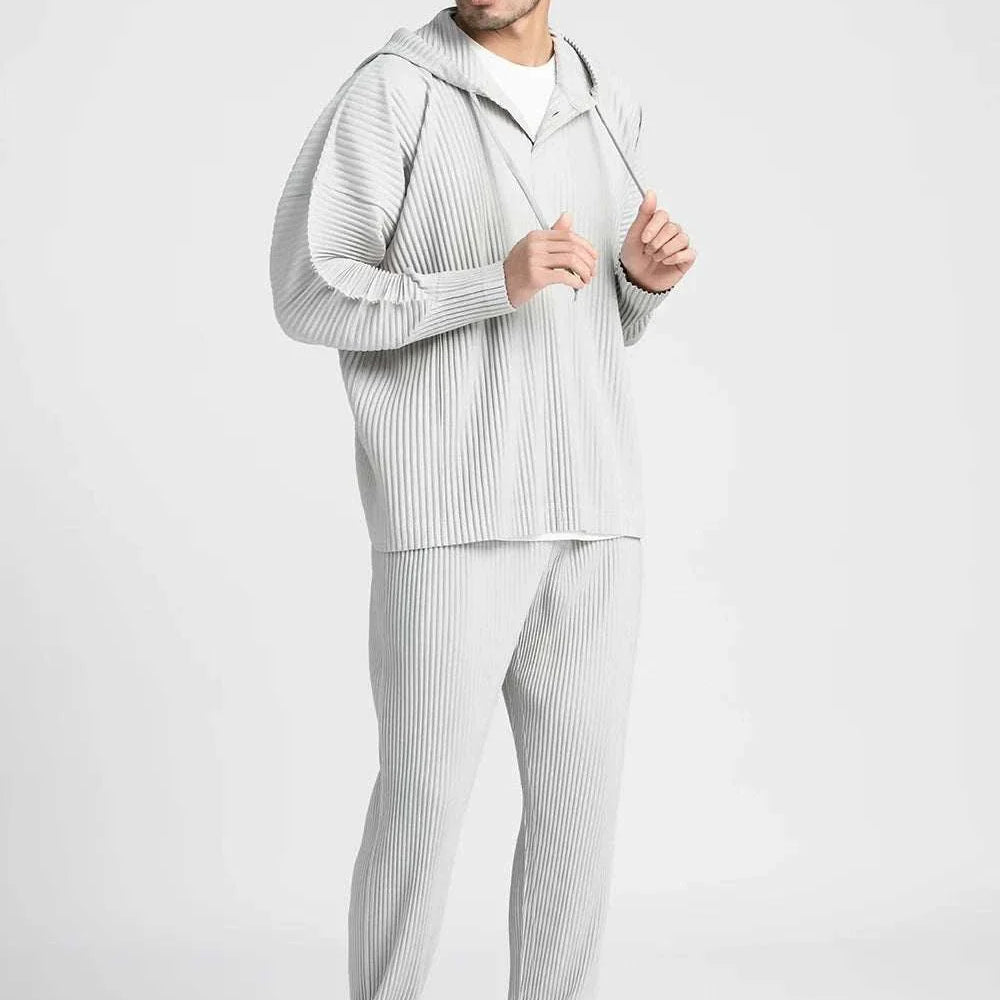 Baggy relaxed fit casual trousers in solid color for men.