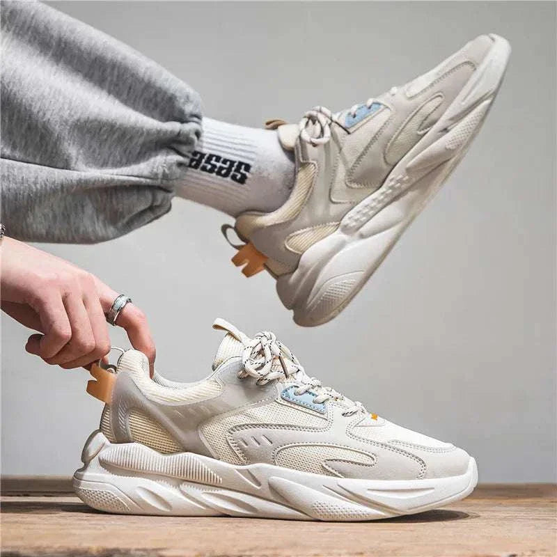 Lightweight comfort sneaker in beige, breathable casual men's shoes.