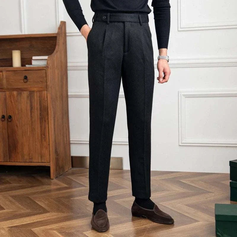 Winter wool Italian trousers for men in black, elegant and warm.