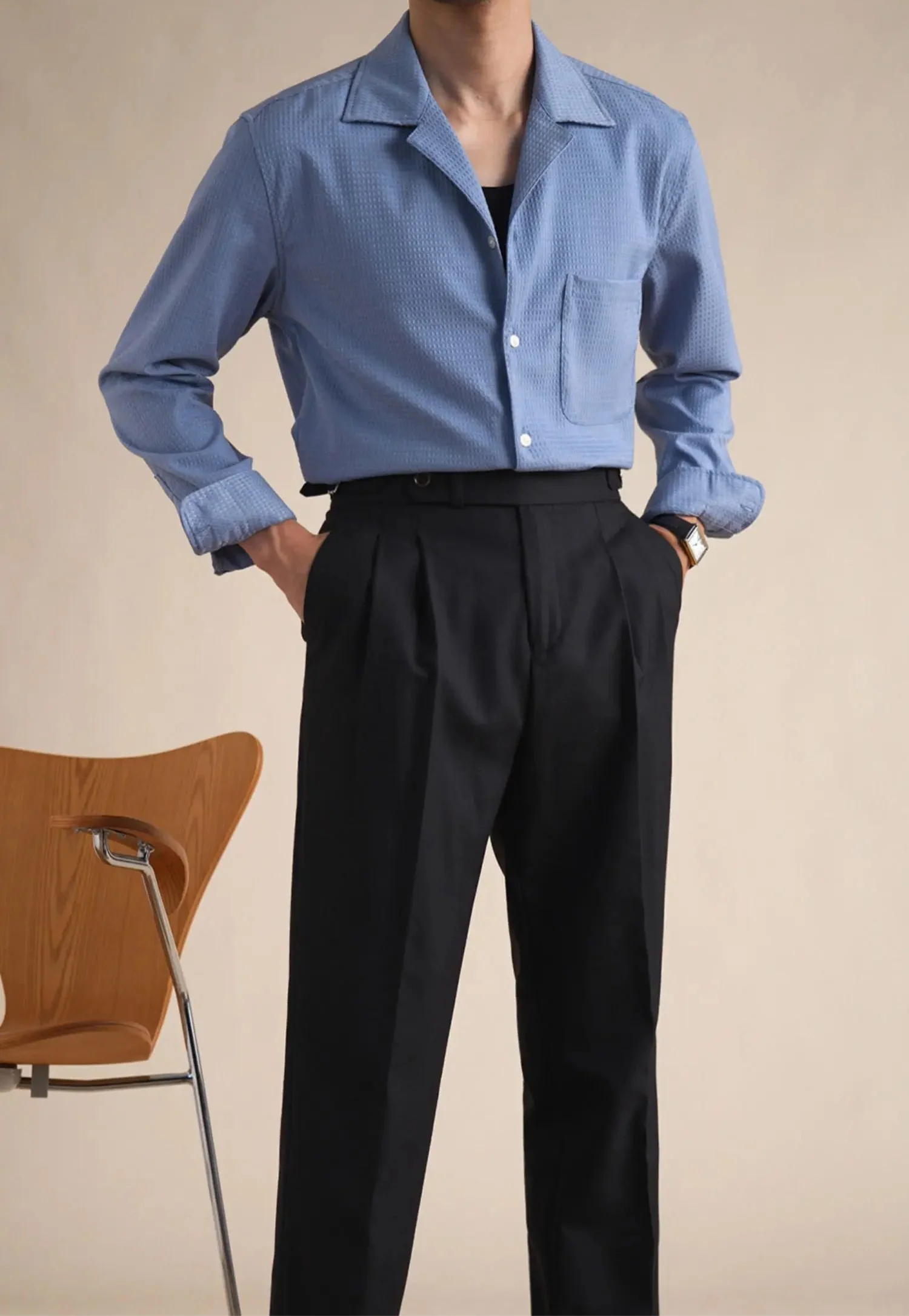 Tailored collar old money shirt for men in blue, classic Italian style.