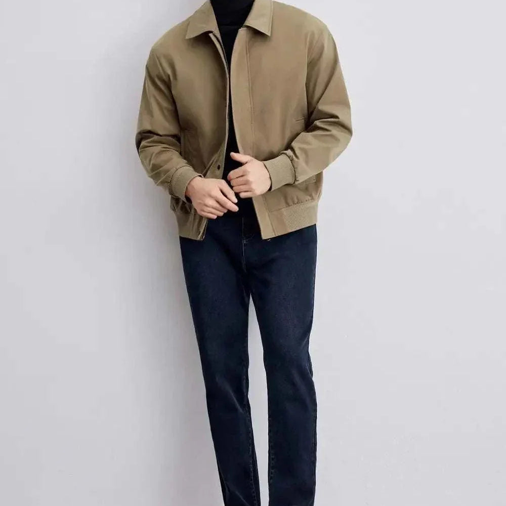 Men's Korean bomber winter jacket in khaki, stylish cold-weather wear.