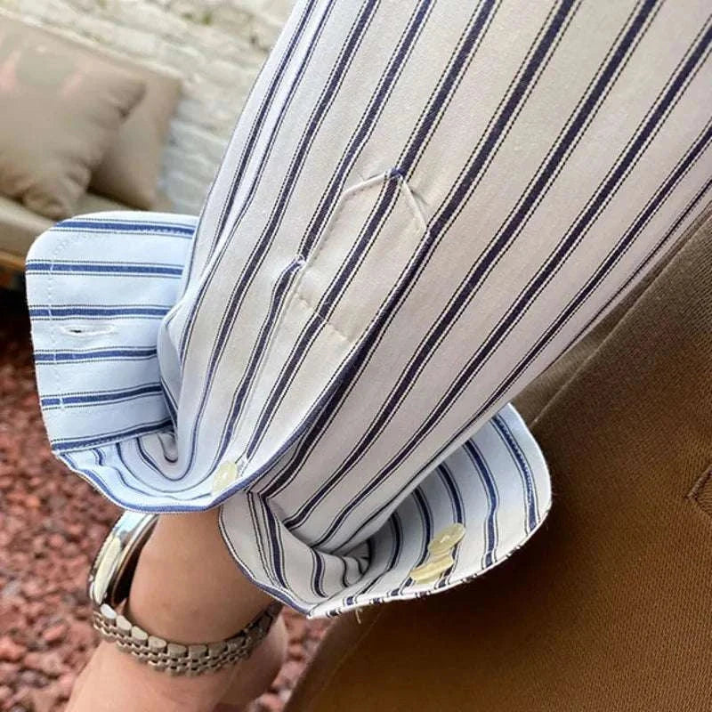 Antonios British retro striped shirt with classic collar detail.