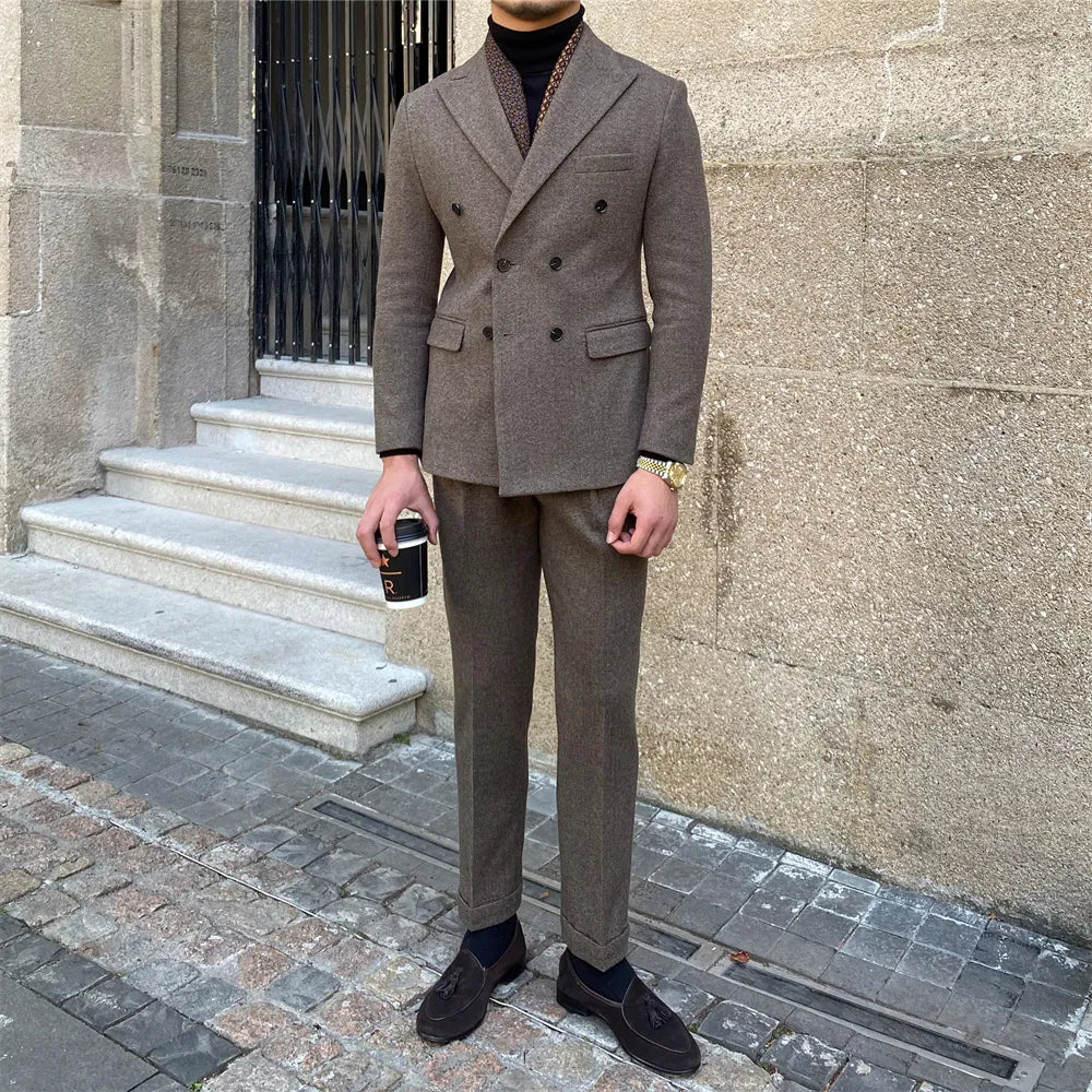 Office Double Breasted Suit for men with intricate pattern and versatile color, Italian style.