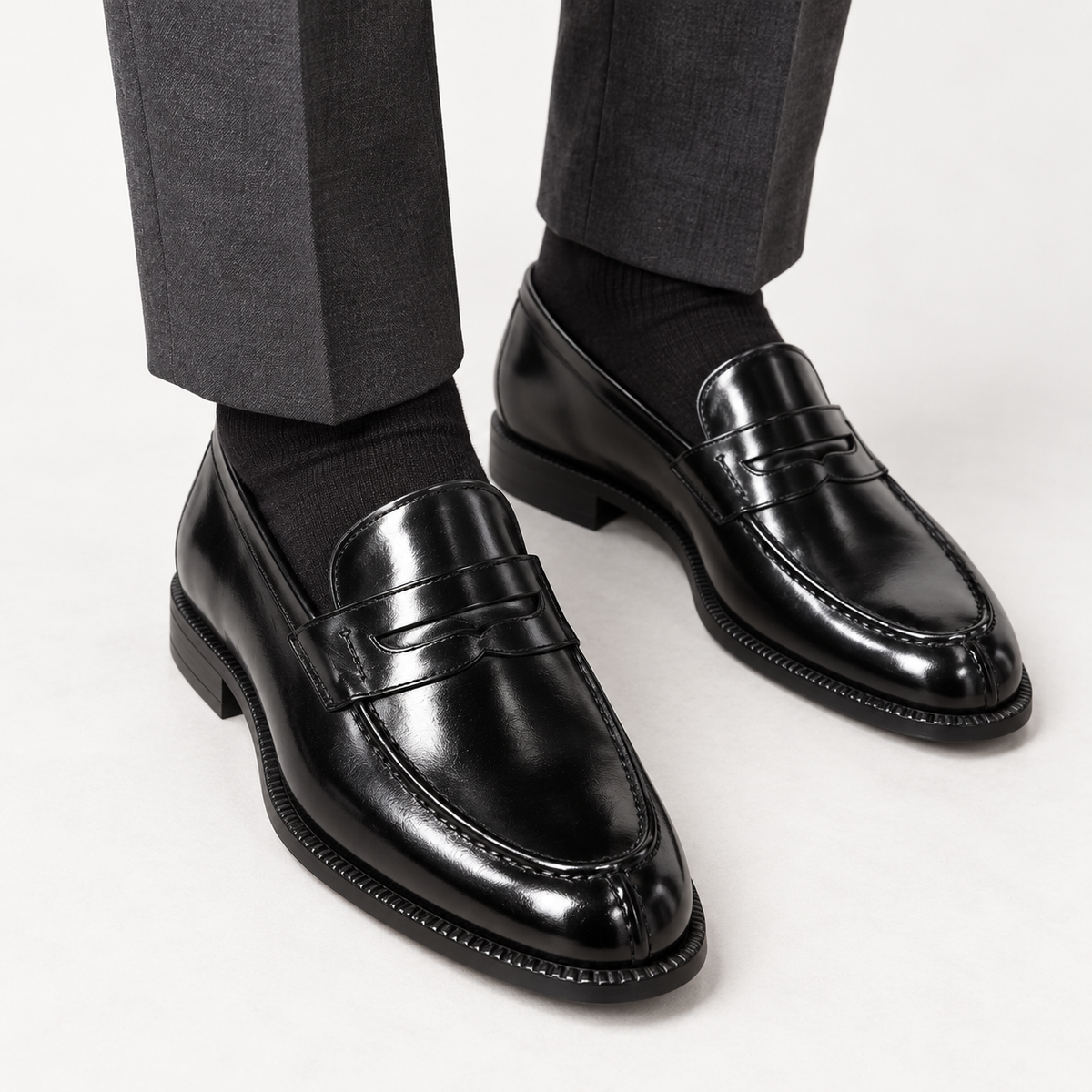 Leonardo shiny genuine leather loafers in black, front worn view
