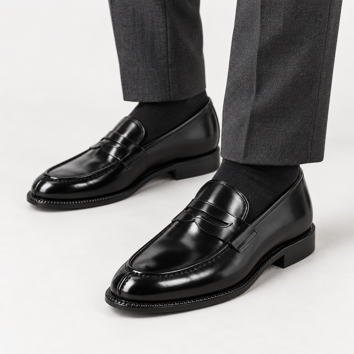 Leonardo shiny genuine leather loafers in black, side worn view