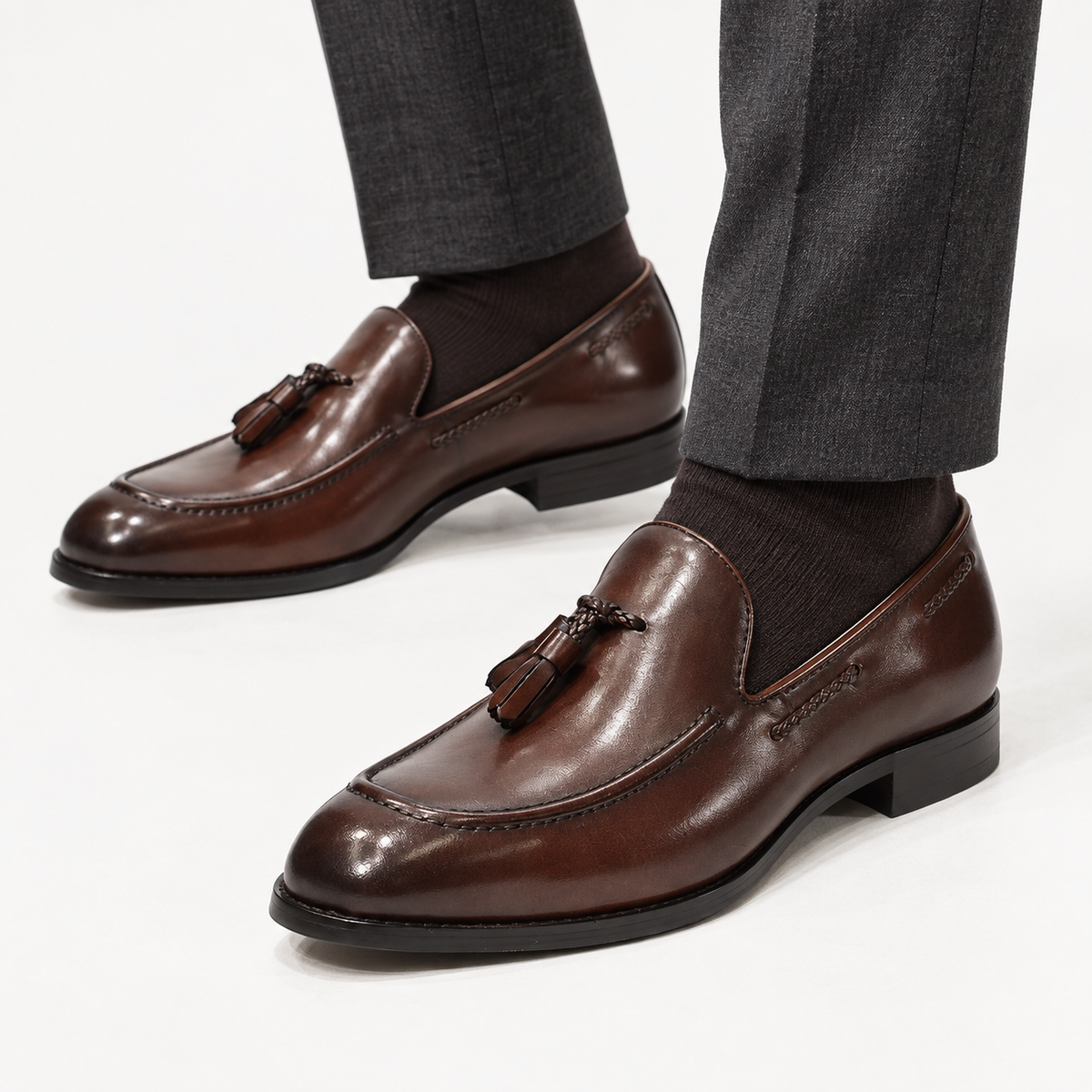 Leonardo italian style tassel loafers in brown, side worn view
