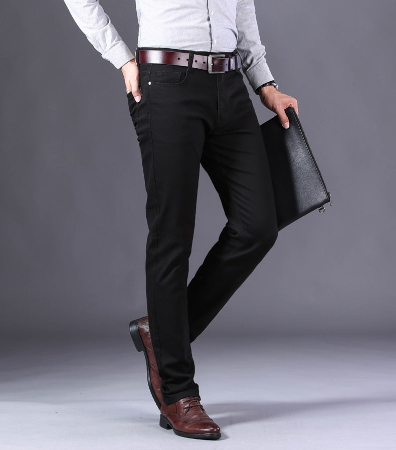 Antonios Business Casual White Jeans for men in relaxed fit, shown with a smart casual outfit.