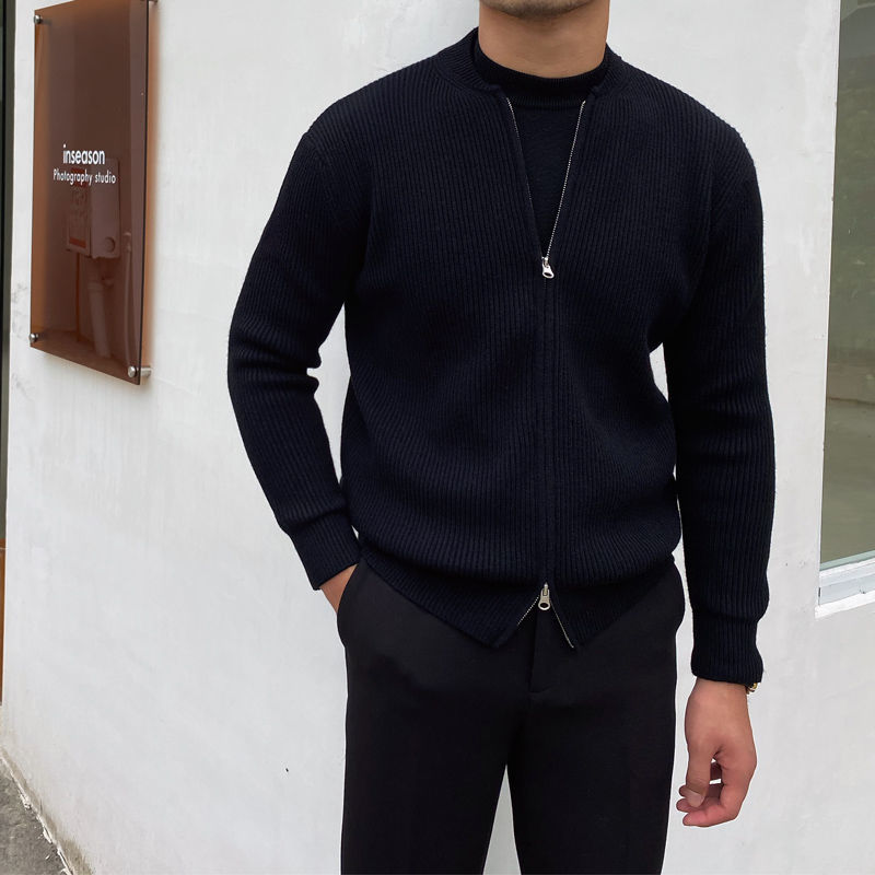 Antonios Sweater Zipper Autumn, men's smart casual black sweater, ribbed cuffs, zip closure.