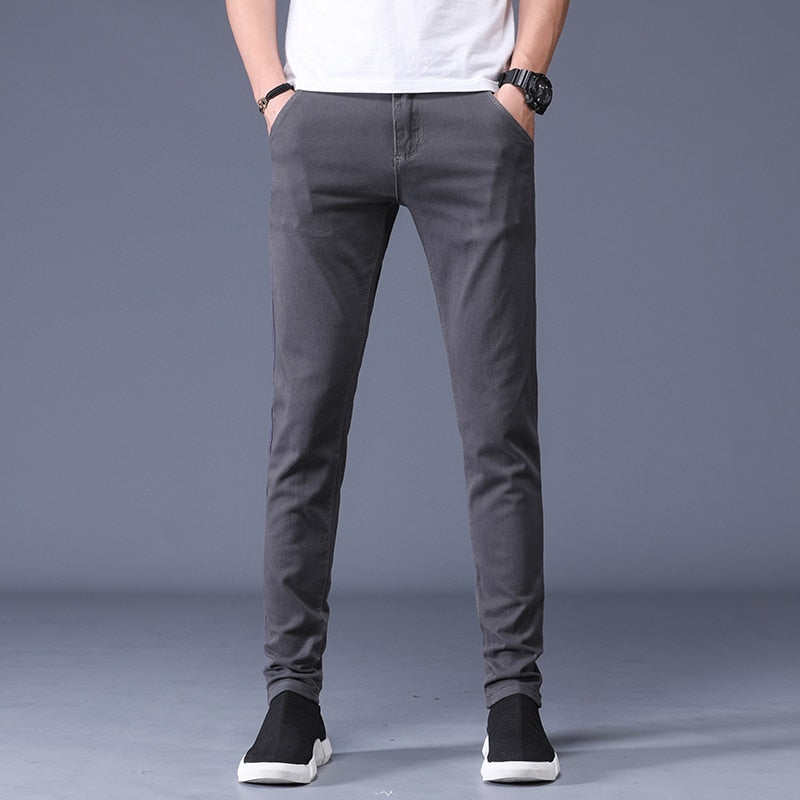 Men's slim fit cotton stretch trousers with vintage style in gray.