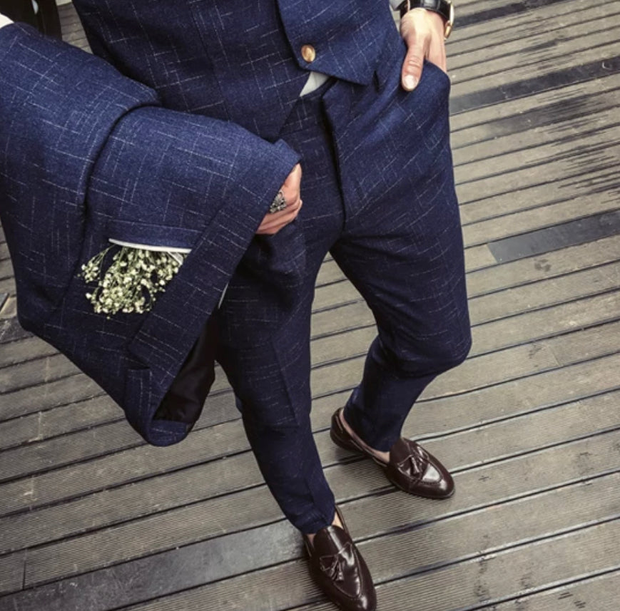 Jack Office Gentleman Suit in blue with modern windowpane pattern, stylish and tailored fit.