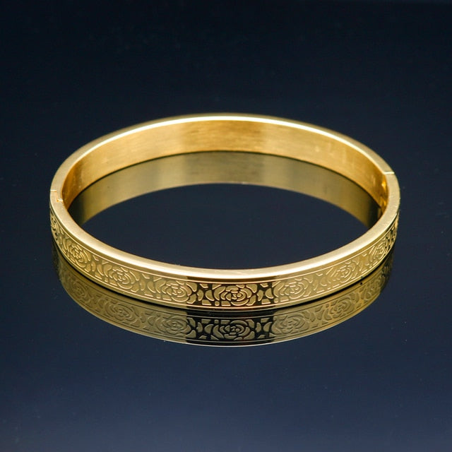 Antonios Flower Bracelet Men with intricate floral design in copper and stainless steel.