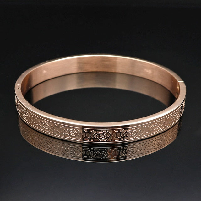 Antonios Flower Bracelet for Men with intricate floral design, copper and stainless steel shine.