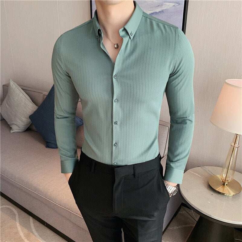 Antonios Men's Slim Fit Shirt in green made from 100% organic cotton and spandex.