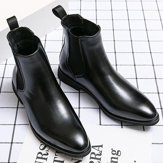 Black leather boots for men by Antonios Casual, featuring a classic minimalist design.